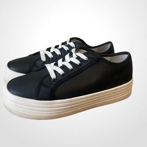 Steve Madden | Women’s Steve Madden Bobbi 30 Black Platform Sneaker NWOB 9.5